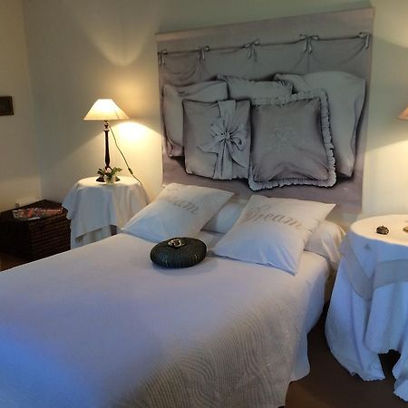 Bed and Breakfast Logis De La Paqueraie Saint-Branchs Esterno foto
